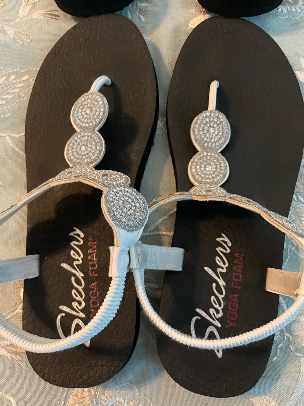 Two Pair Skechers Women's Jeweled Thong Sandals - Picture 2 of 7